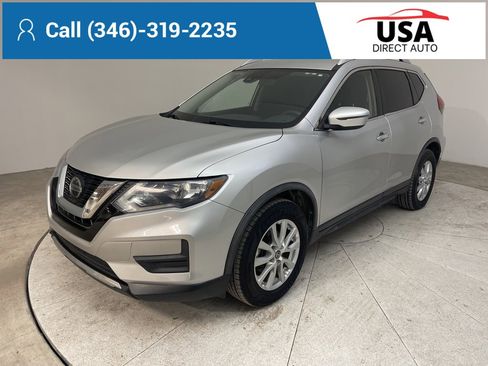 Used 2019 Nissan Rogue SV image 1