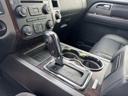 Used 2015 Ford Expedition EL Platinum image 26