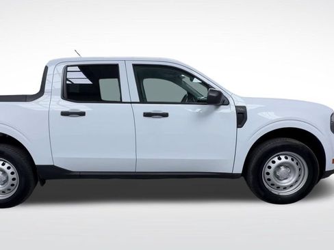 Used 2025 Ford Maverick XL w/ Equipment Group 101A AWD/4WD image 9