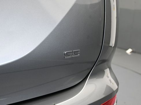 Used 2022 Mitsubishi Outlander SE image 36