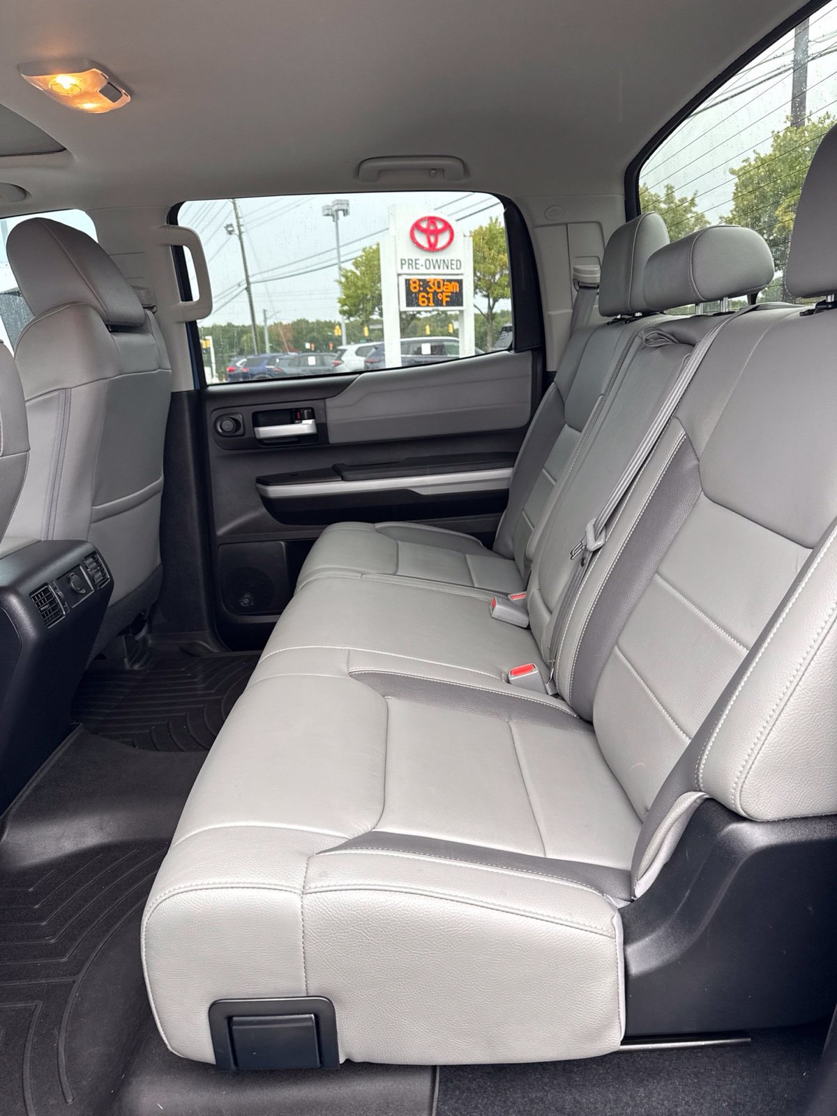 Used 2020 Toyota Tundra Limited w/ Limited Premium Package AWD/4WD image 16