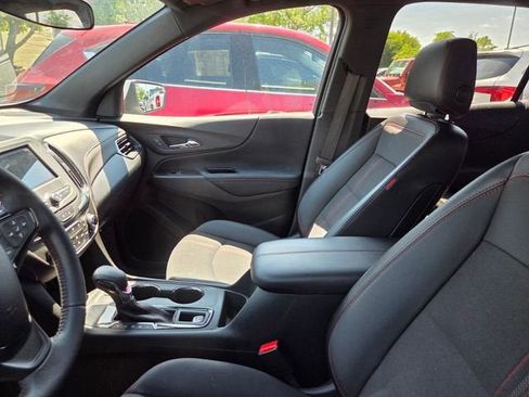 Used 2022 Chevrolet Equinox RS w/ LPO, Floor Liner Package FWD image 4