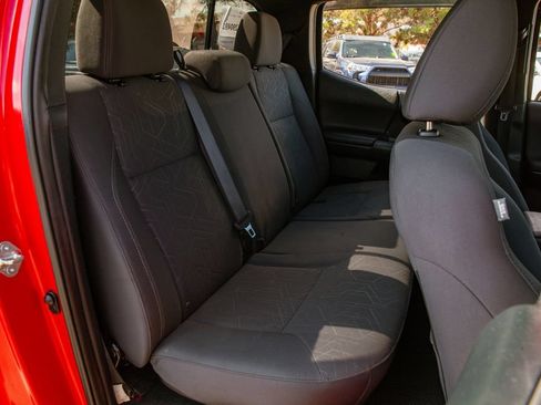 Used 2017 Toyota Tacoma TRD Sport w/ Premium & Technology Package AWD/4WD image 12