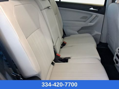 Certified 2022 Volkswagen Tiguan SE image 15