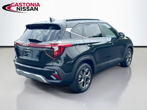 Used 2024 Kia Seltos S FWD image 9