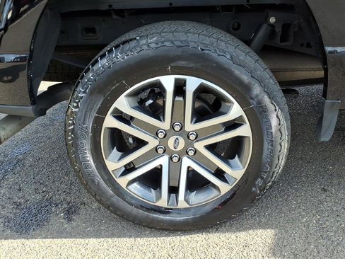 Certified 2022 Ford F150 XL w/ STX Appearance Package image 8