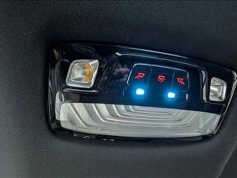 Certified 2023 BMW 530e xDrive w/ Convenience Package image 27