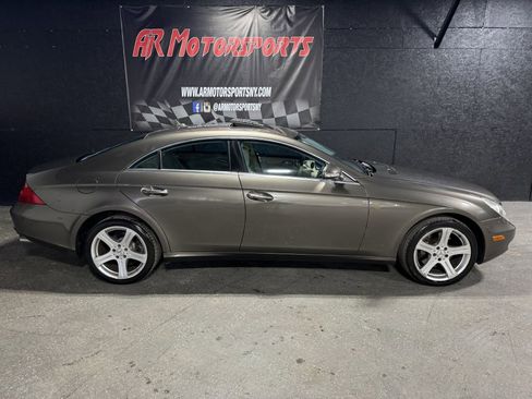 Used 2007 Mercedes-Benz CLS 550 image 6