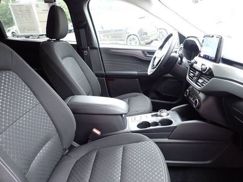 Certified 2025 Ford Escape Active w/ Cold Weather Package AWD/4WD image 10