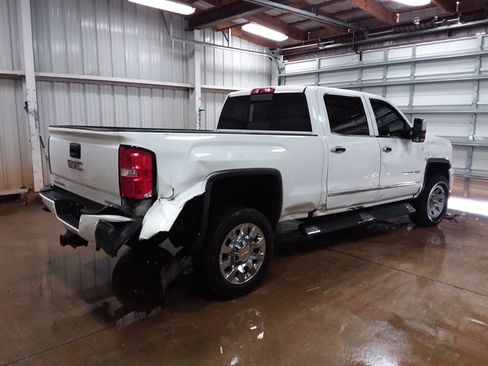 Used 2018 GMC Sierra 2500 Denali w/ Duramax Plus Package AWD/4WD image 2