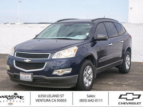 Used 2012 Chevrolet Traverse LS FWD image 1