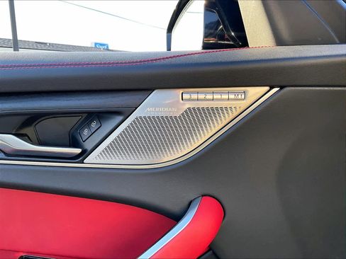 Used 2025 Jaguar F-PACE R-Dynamic S image 35