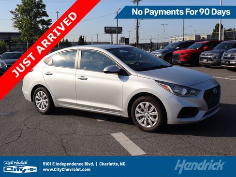 Used 2018 Hyundai Accent SE FWD image 1