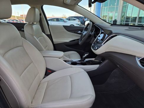 Used 2024 Chevrolet Malibu LT FWD image 24