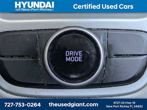 Certified 2023 Hyundai Venue SEL image 23