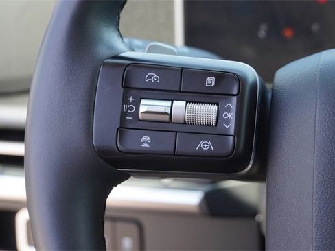 Used 2025 Hyundai Santa Fe SEL image 27