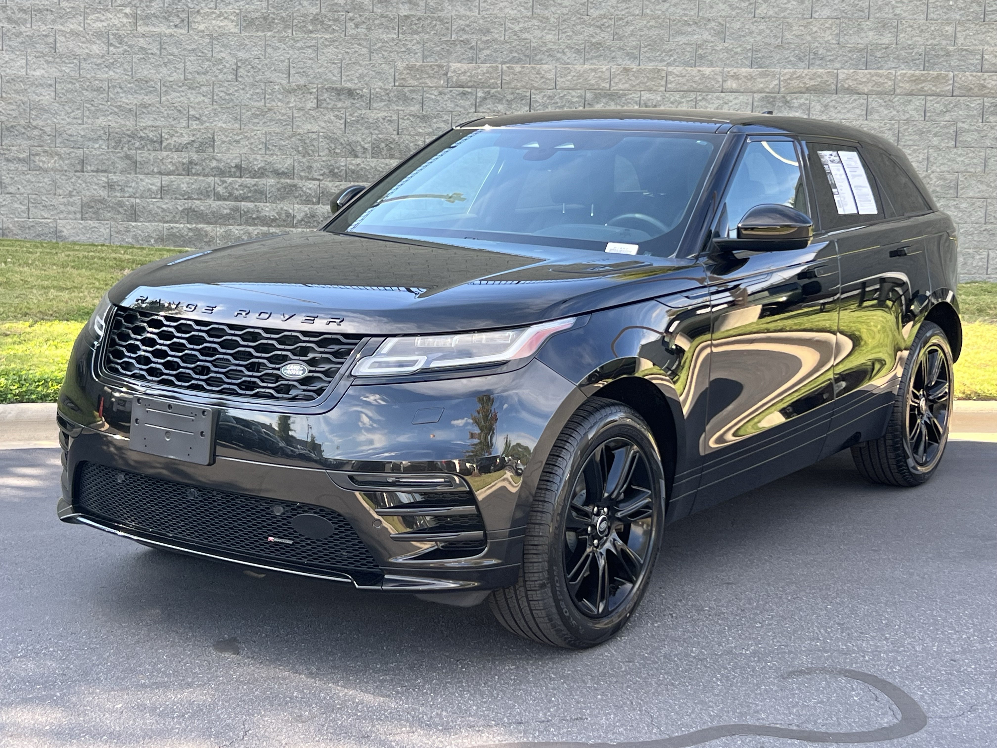 Certified 2023 Land Rover Range Rover Velar R-Dynamic S AWD/4WD image 2