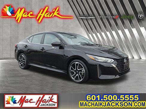 Used 2025 Nissan Sentra SR w/ SR Premium Package image 1