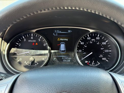 Used 2016 Nissan Rogue SL w/ SL Premium Package FWD image 26