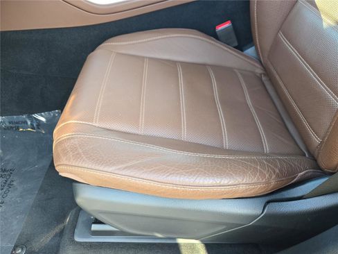 Used 2024 Mercedes-Benz GLS 580 4MATIC image 16