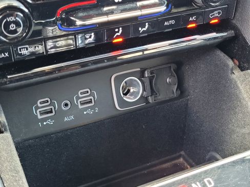 Used 2021 Jeep Grand Cherokee L Limited image 24