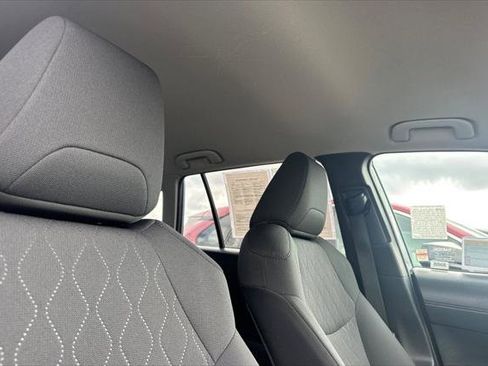 Certified 2023 Toyota Corolla Cross LE image 17