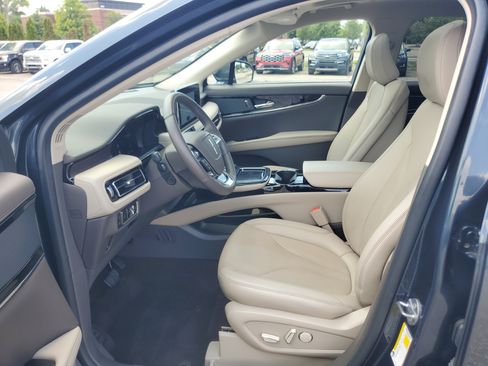 Certified 2023 Lincoln Nautilus Reserve AWD/4WD image 12