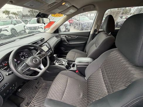 Used 2019 Nissan Rogue SV image 11