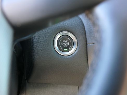 Used 2023 GMC Yukon Denali AWD/4WD image 18