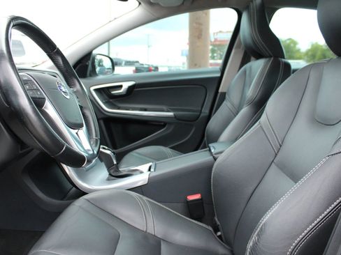 Used 2017 Volvo S60 T5 Dynamic w/ Vision Package image 15