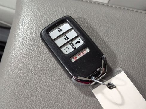 Used 2018 Honda CR-V Touring image 37