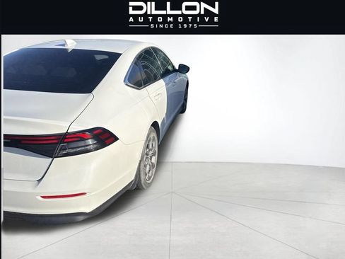 Used 2023 Honda Accord EX image 9