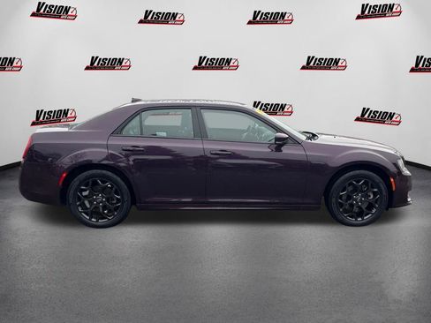 Used 2021 Chrysler 300 Touring L image 4
