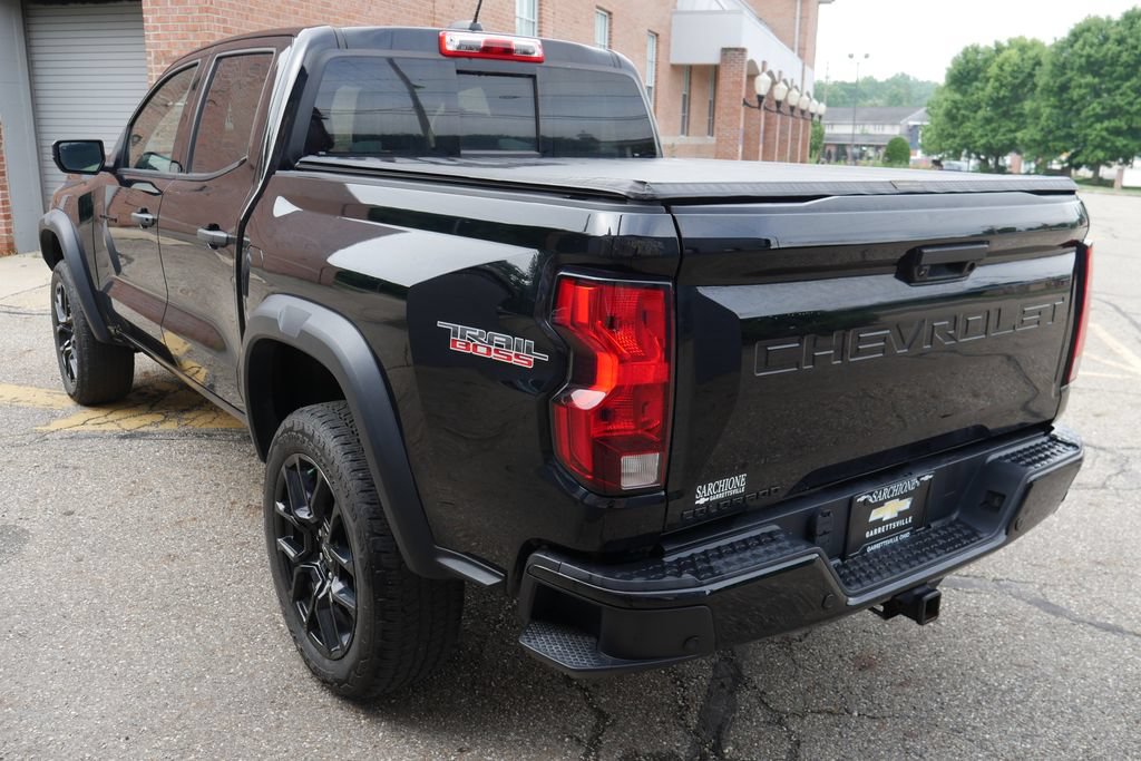 Used 2024 Chevrolet Colorado Trail Boss w/ LPO, Dark Essentials Package AWD/4WD image 5