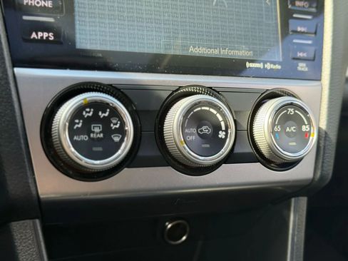 Used 2015 Subaru Impreza 2.0i Limited image 13