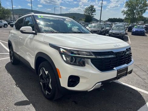 Certified 2024 Kia Seltos EX AWD/4WD image 6