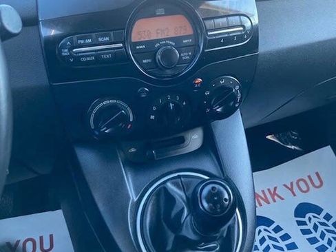 Used 2012 MAZDA MAZDA2 Touring image 9