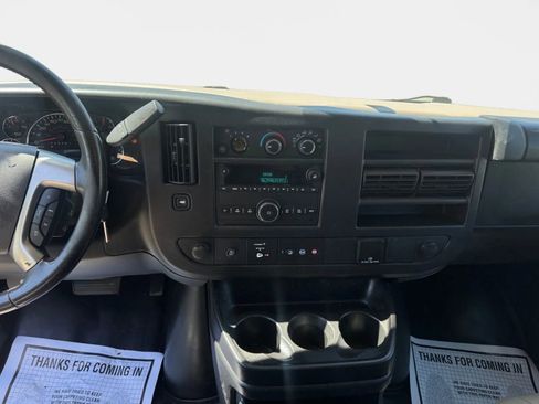Used 2018 Chevrolet Express 2500 w/ Driver Convenience Package image 12