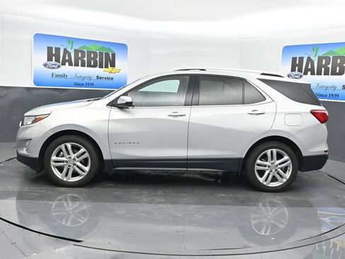Used 2019 Chevrolet Equinox Premier FWD image 2