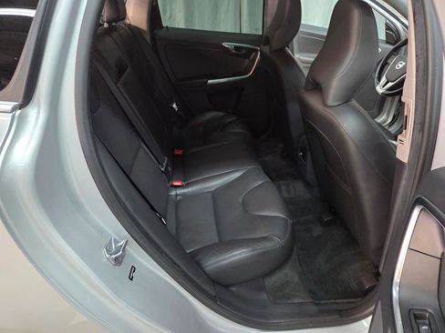 Used 2015 Volvo XC60 T6 AWD/4WD image 15