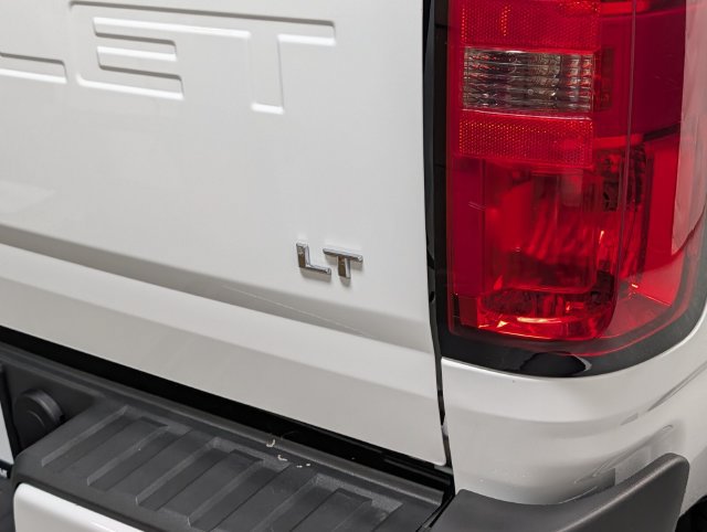 Certified 2022 Chevrolet Colorado LT w/ Fleet Safety Package AWD/4WD image 4