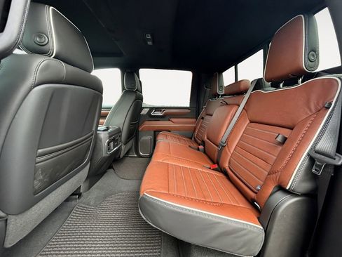 New 2025 GMC Sierra 2500 Denali Ultimate w/ Max Trailering Package image 11