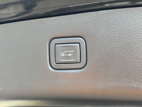 Used 2023 Chevrolet Blazer LT AWD/4WD image 7