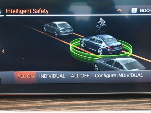 Used 2023 BMW 540i xDrive w/ M Sport Package image 16