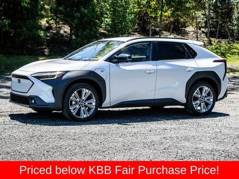 Used 2023 Subaru Solterra AWD image 3
