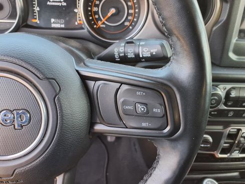 Used 2021 Jeep Wrangler Unlimited Sport image 10