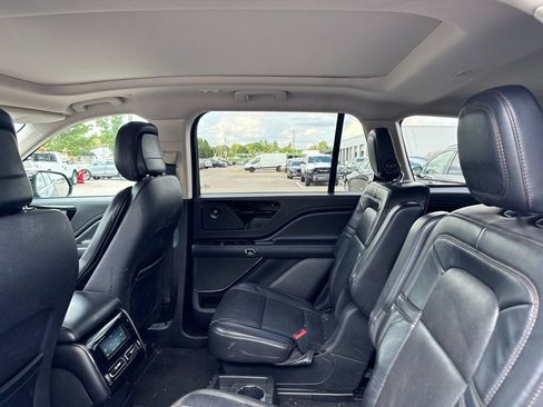 Used 2020 Lincoln Aviator Reserve w/ Equipment Group 201A AWD/4WD image 15