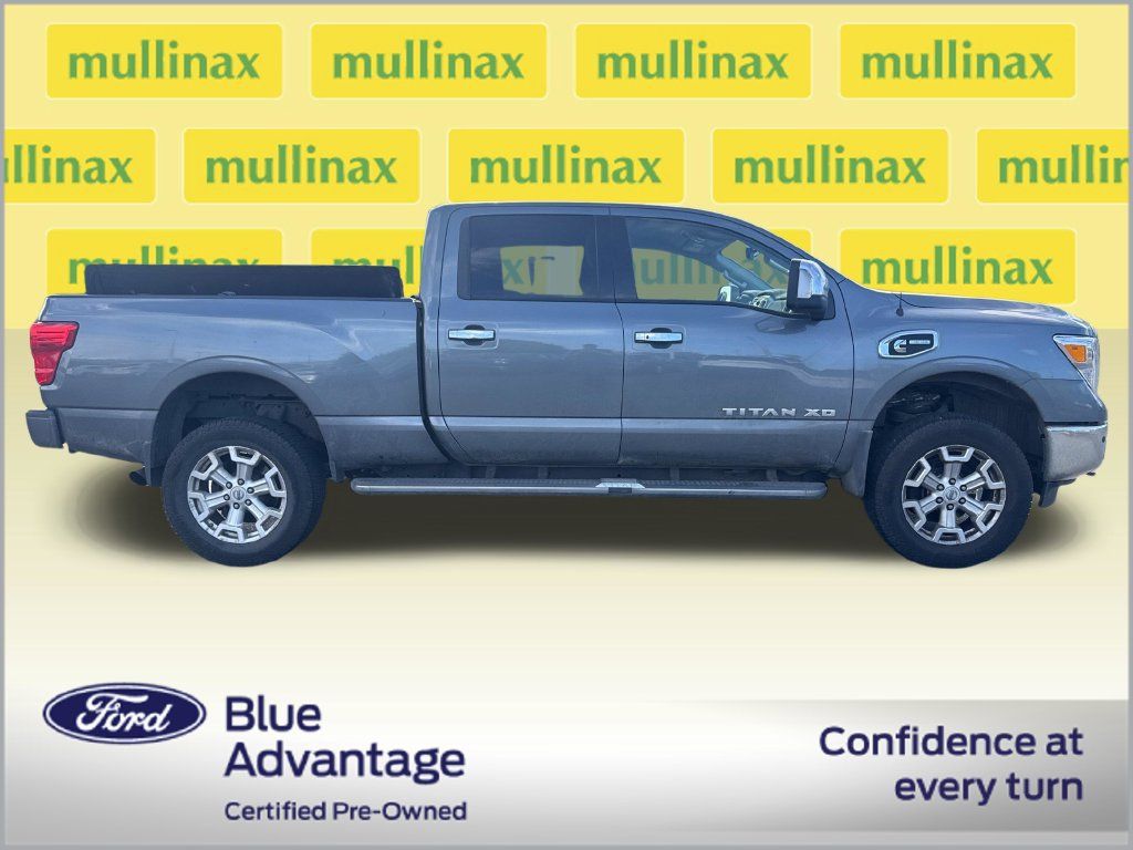 Used 2017 Nissan Titan SL AWD/4WD image 2