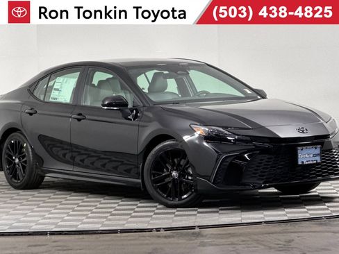 New 2026 Toyota Camry SE image 1