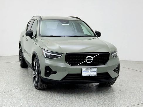 Certified 2023 Volvo XC40 B5 Ultimate w/ Protection Package Premier image 2